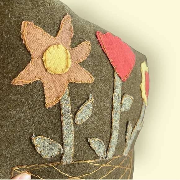 Handmade floral mini throw pillow hand sewn wool green primitive - Picture 5 of 8